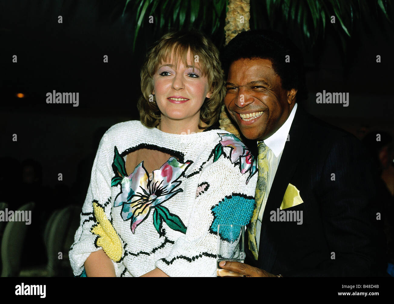 Haller, Hanne, 14.1.1950 - 15.11.2005, deutscher Sänger, halbe Länge, mit Roberto Blanco, 1980er Jahre, Stockfoto