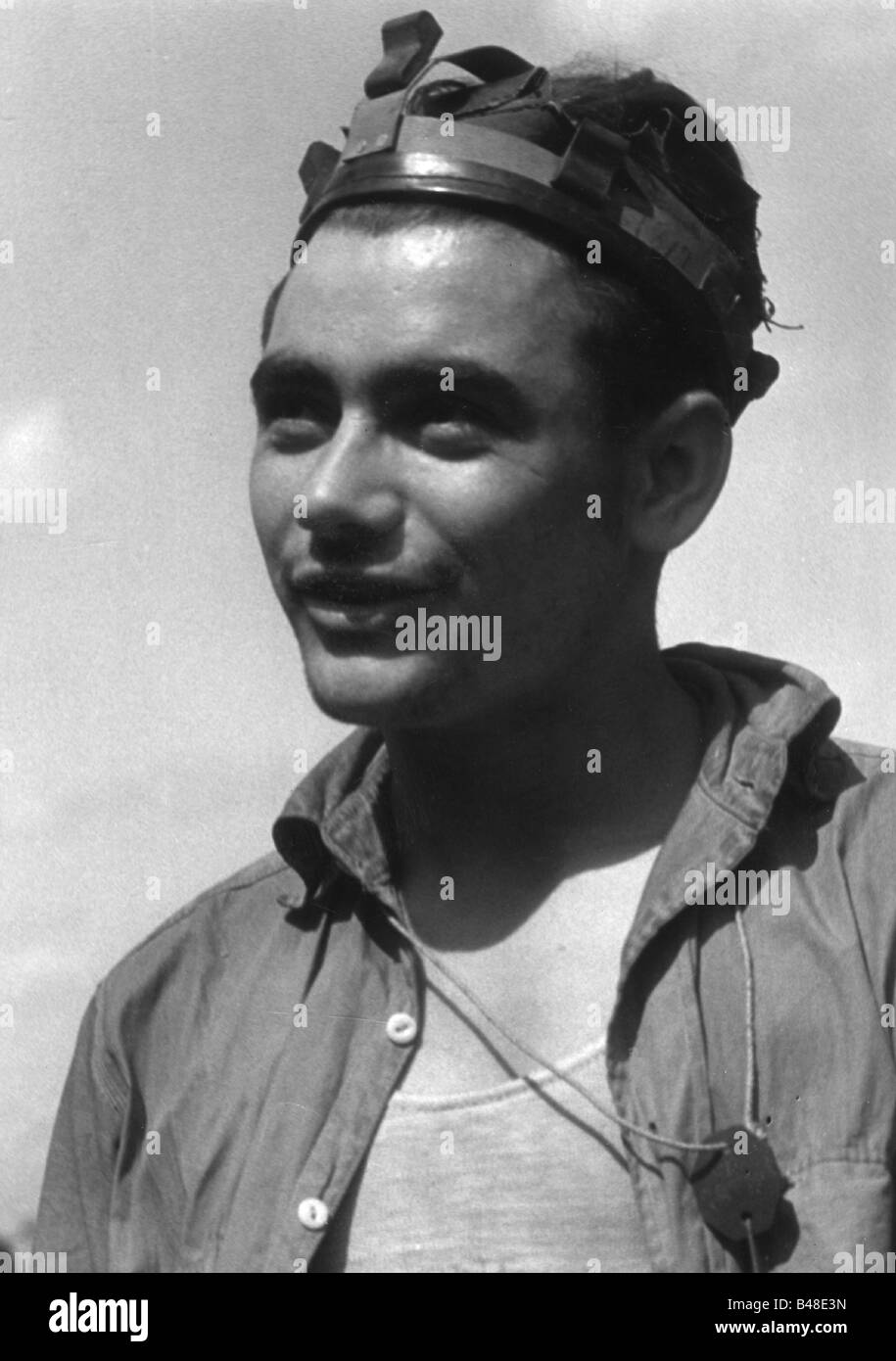 Ereignisse, Zweiter Weltkrieg / Zweiter Weltkrieg, Frankreich, Dieppe, 19.8.1942, gefangener französischer kanadischer Soldat Fabian Desormeaux, Schutzlager bei Verneuil, Stockfoto