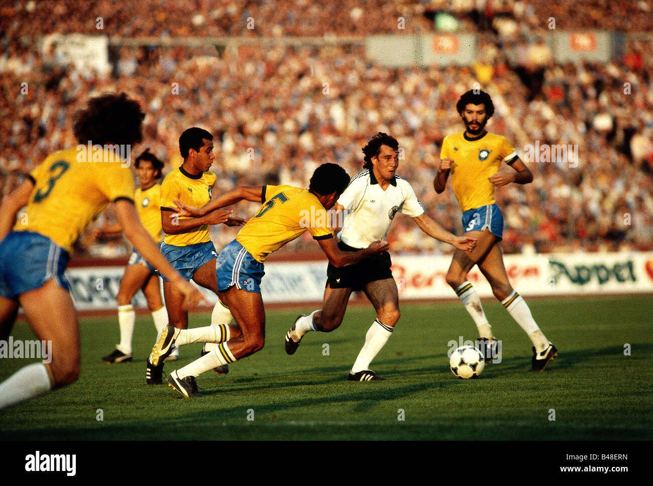 Sport / Sport, Fußball, Fußball, Länderspieleinsatz, Deutschland gegen Brasilien (1:2) in Stuttgart, Deutschland, 19.5.1981, Stockfoto