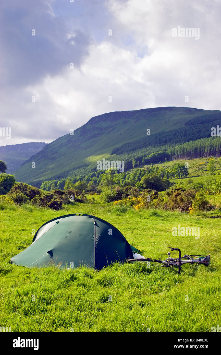 Campsite scotland tent -Fotos und -Bildmaterial in hoher Auflösung – Alamy