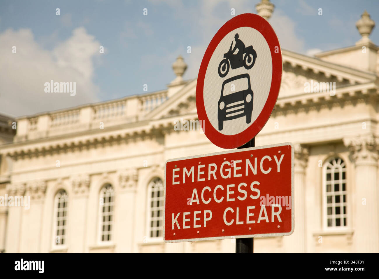 Notzugriff Keep Clear Straßenschild, Cambridge, England Stockfoto