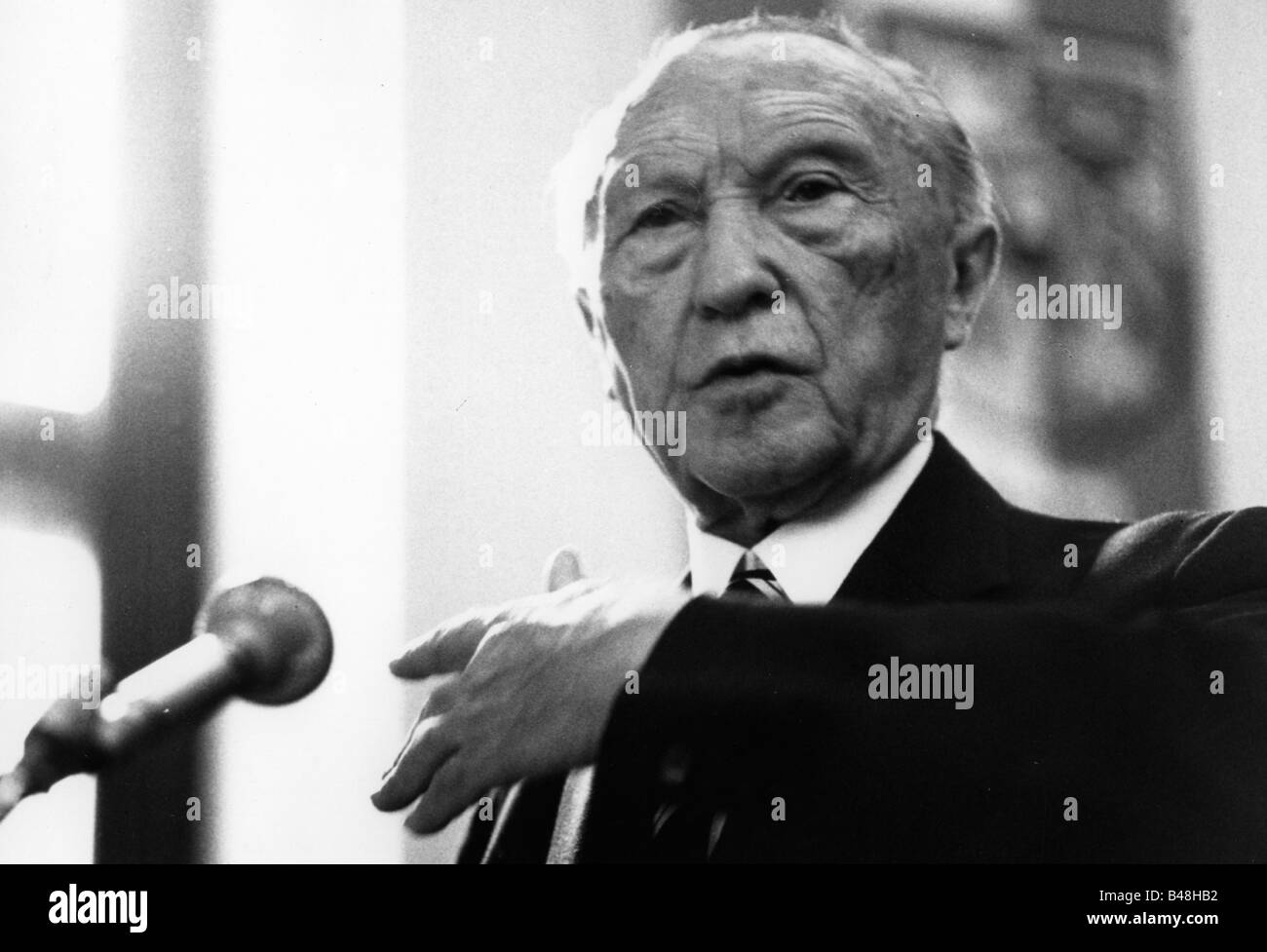 Adenauer, Konrad, 5.1.1876 - 19.4.1967, deutscher Politiker (CDU) und Staatsmann, Bundeskanzler von Deutschland 1949 - 1963, Porträt, Rede auf der 11. CDA-Bundeskonferenz, 10.7.1965 - 11.7.1965, Stockfoto