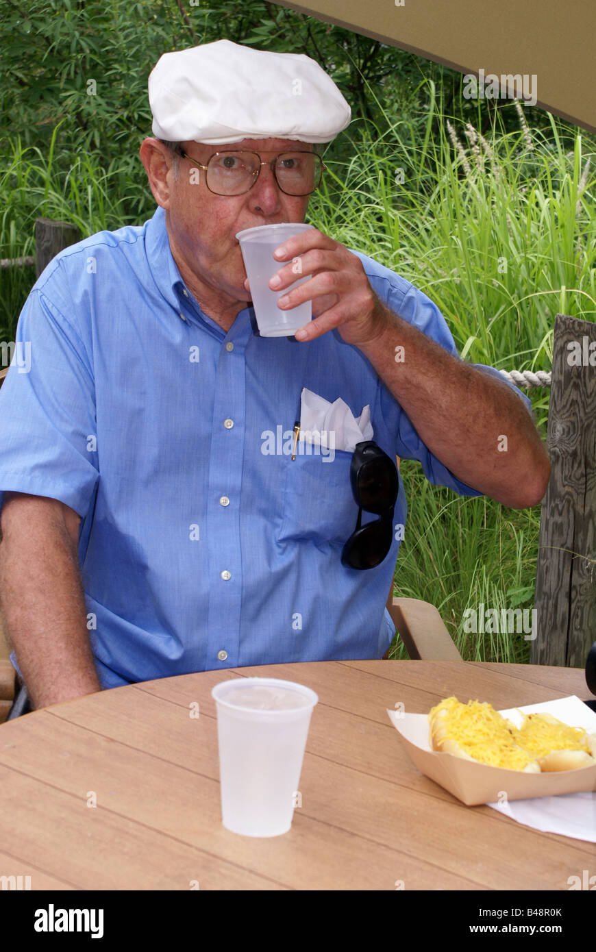 Wasser zu trinken Stockfoto