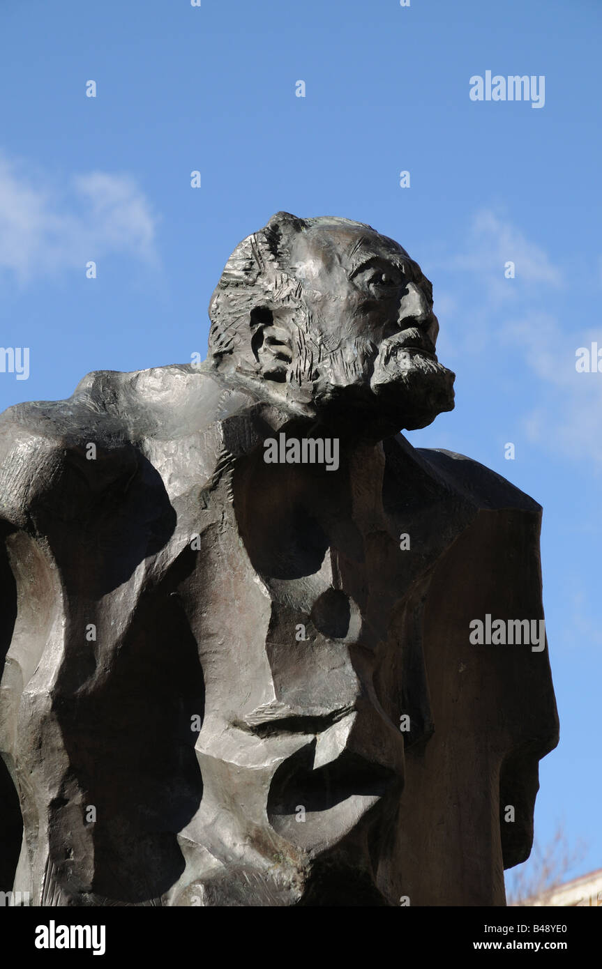 Statue von Miguel de Unamuno y Jugo spanischer Autor und Philosoph in Salamanca Spanien Stockfoto