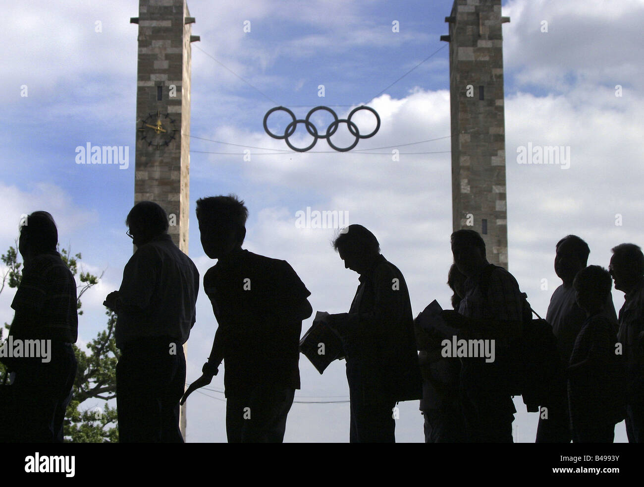 Warteschlange vor dem Olympiastadion, Berlin, Deutschland Stockfoto