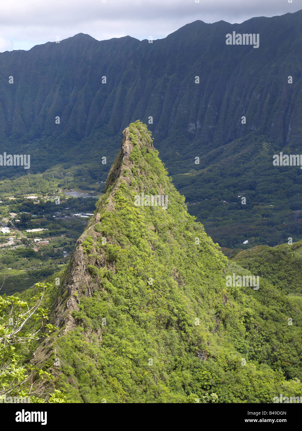 Der dritte Gipfel der Olomana Wanderung, Hawaii Stockfoto