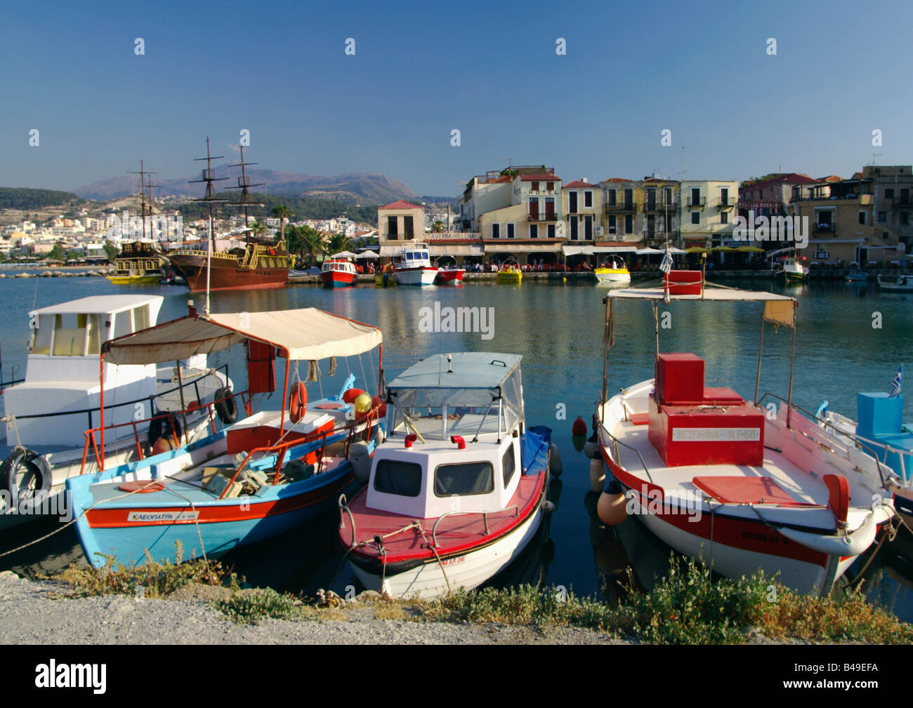 Festgemachten Boote an venezianischen Hafen Kreta Rethymnon Stockfoto