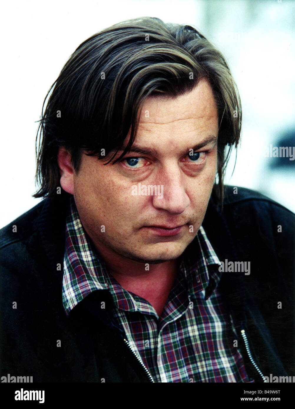 Kaurismäki, Aki, * 4.4.1957, Finish Director, Portrait, während der Premiere, des Films, "Kauas pilvet karkaavat", (Drifting Clouds), FIN, 1996, Stockfoto