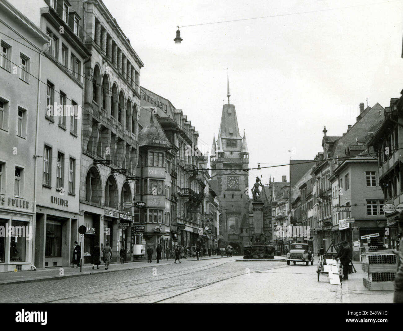 Geografie/Reise, Deutschland, Baden-Württemberg, Freiburg, Stadtansicht/Stadtbild, Blick am Martinstor Gate, ca. 1950, Stockfoto