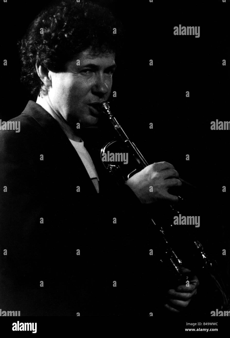 Brunet, Alain, französischer Musiker (Jazz), halbe Länge, Trompete spielen, Live-Performance, Montreux Jazz Festival, Juli 1992, Stockfoto