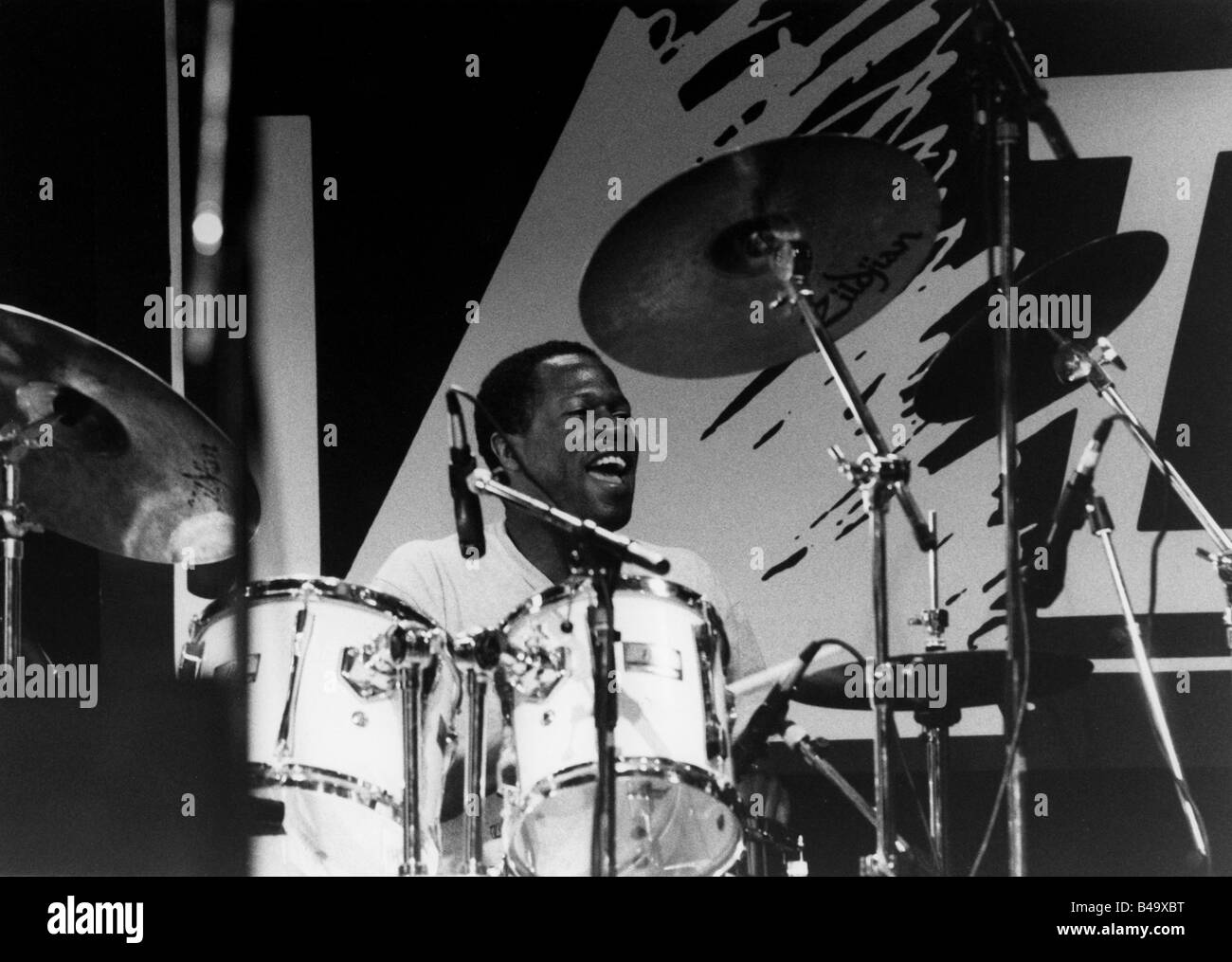Cox, Bruce, Musiker (Jazz), halbe Länge, Schlagzeug spielen, Live-Performance, Mannheim, April 1993, Stockfoto