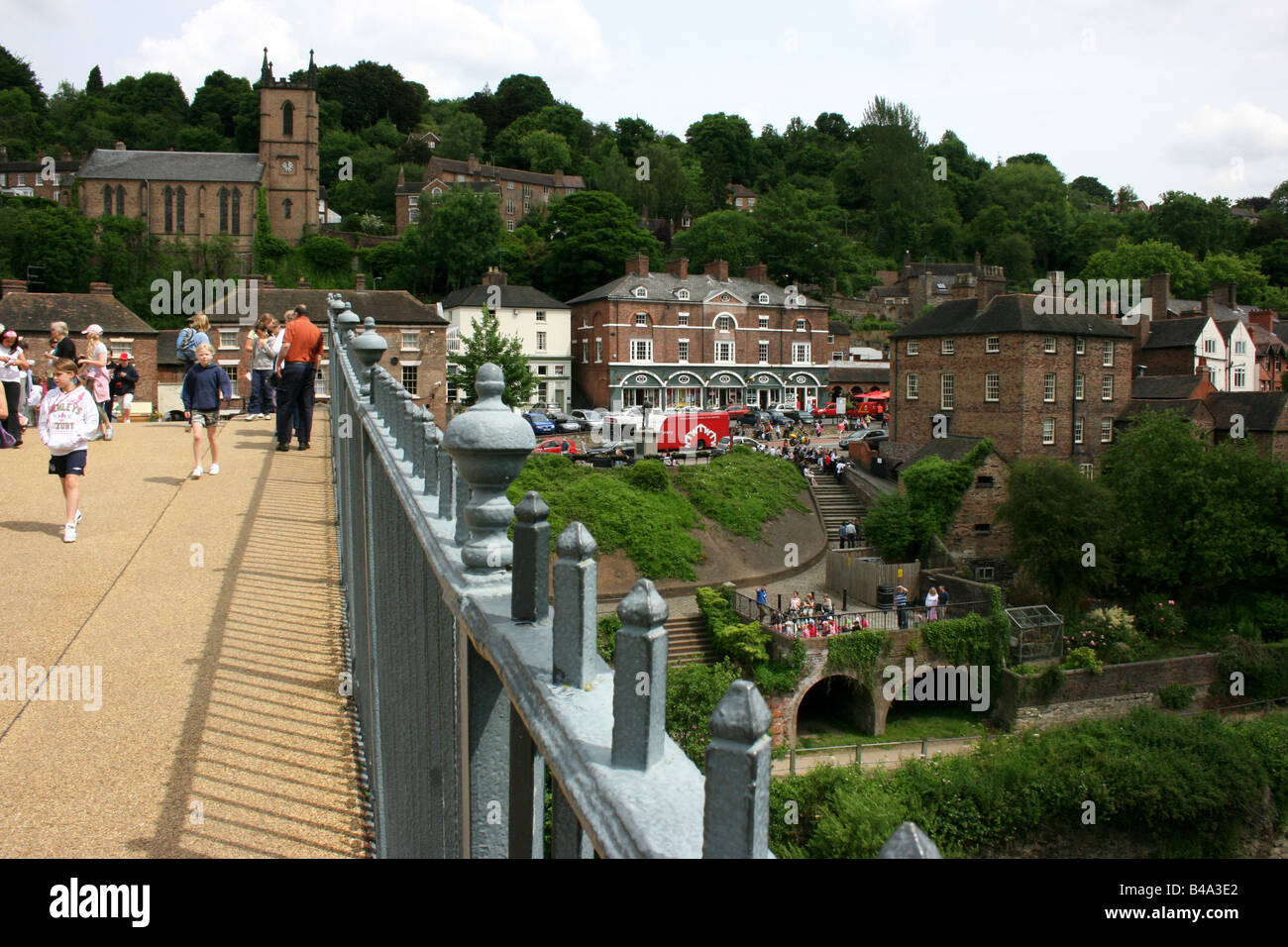 Auf der Ironbridge in der Stadt der eisernen Brücke, Shopshire, England Stockfoto