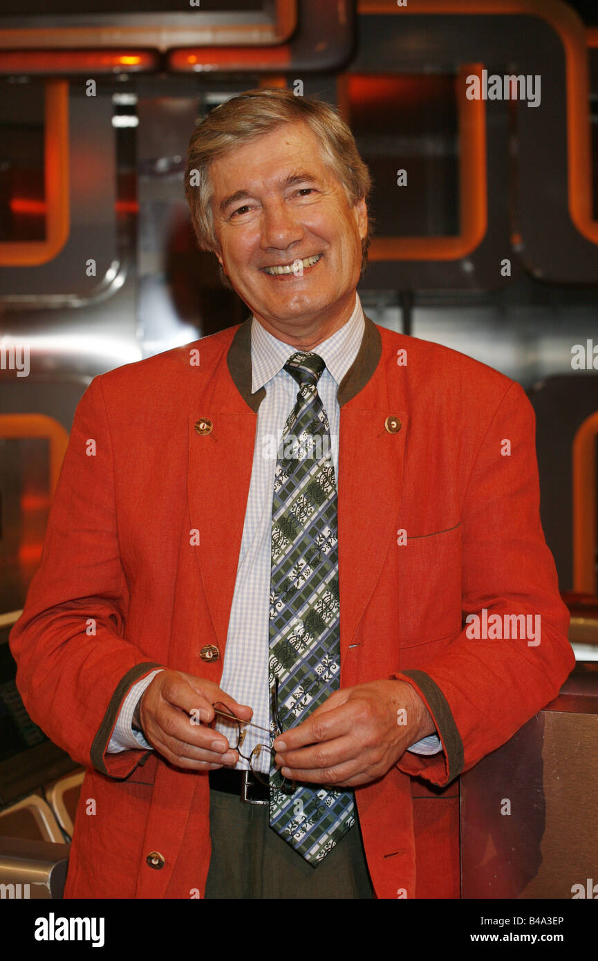 Wolff, Christian, * 11.3.1938, deutscher Schauspieler, halbe Länge, Gast in der TV-Show 'Star Quiz mit Jörg Pilawa', Hamburg, 28.11.2006, Stockfoto