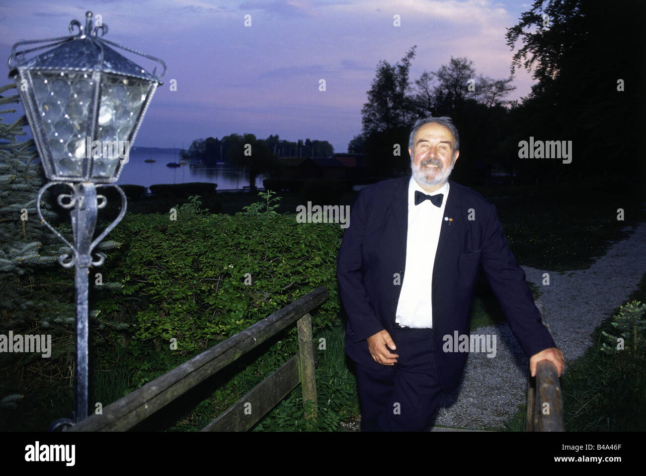 Buchheim, Lothar-Günther, 6.2.1918 - 22.2.2007, deutscher Verleger und Schriftsteller, halbe Länge, bei der Vereidigung des gewählten Bürgermeisters Feldafing, Mai 1990, Stockfoto