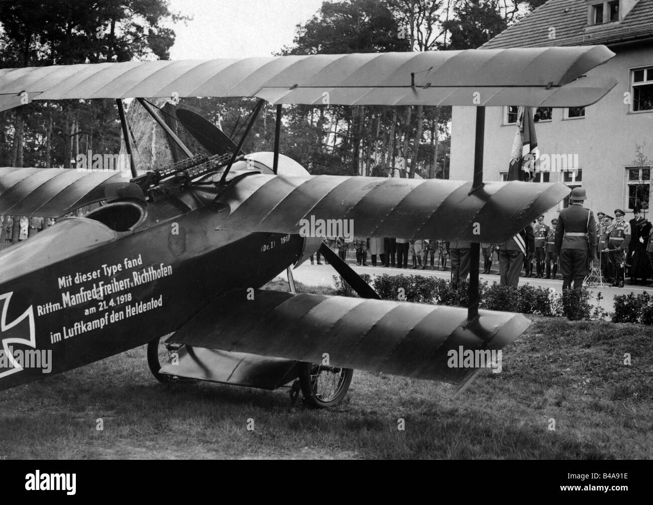 Nationalsozialismus/Nationalsozialismus, Militär, Wehrmacht, Luftwaffe, "Tag der Luftwaffe", Gedenkfeier für Manfred von Richthofen, Luftfeld Doeberitz bei Berlin, Deutschland, 21.4.1938, Stockfoto