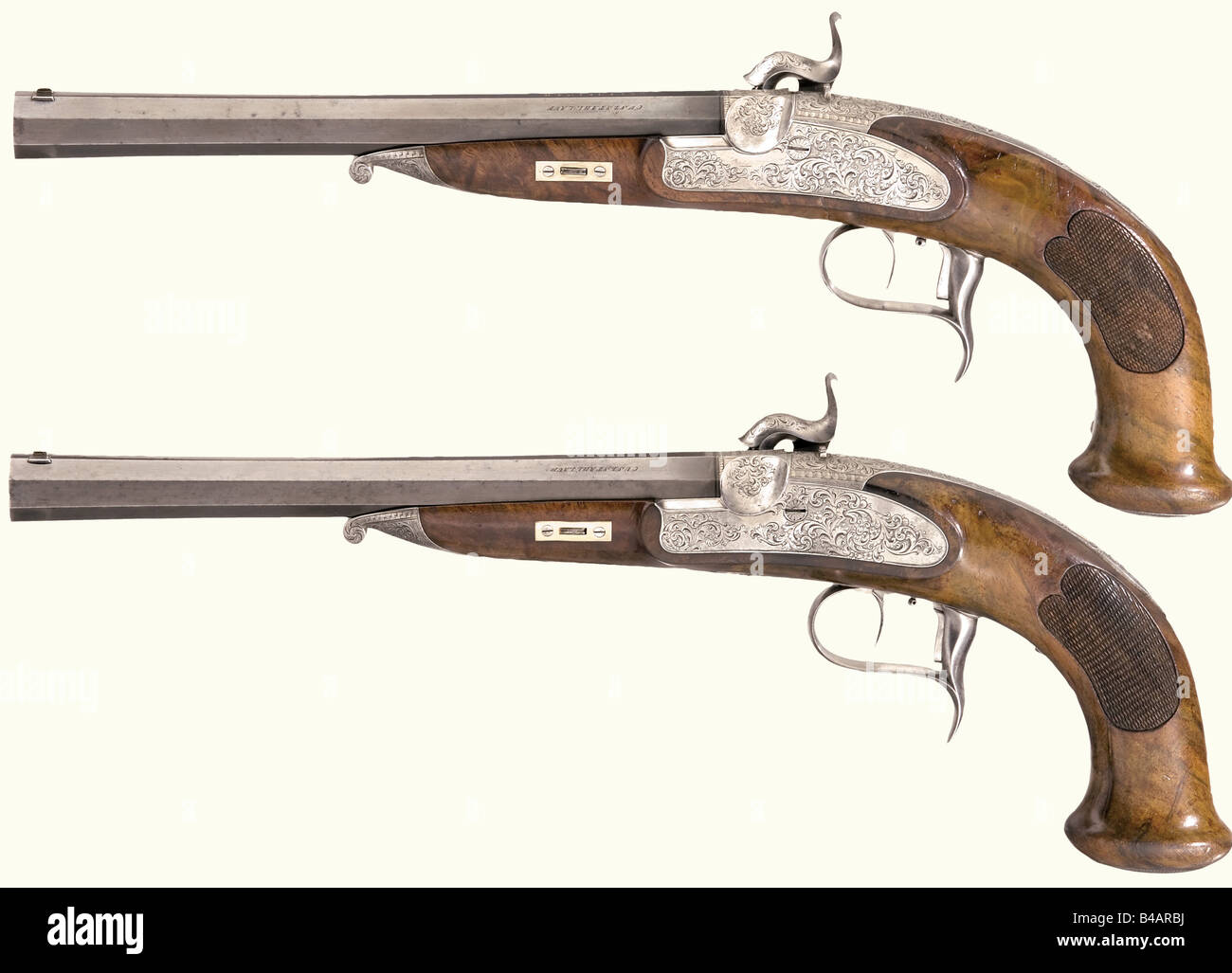 Eine Pistolenhülle mit vier Schlagpistolen, Franz Leutheuser,  Graz/Steiermark, ca. um das Jahr 1840. Achteckige, blutige und beengte  Fässer mit sieben Rillen riechenden Boren im Kaliber 11 mm. Jede ist auf  der Kammer