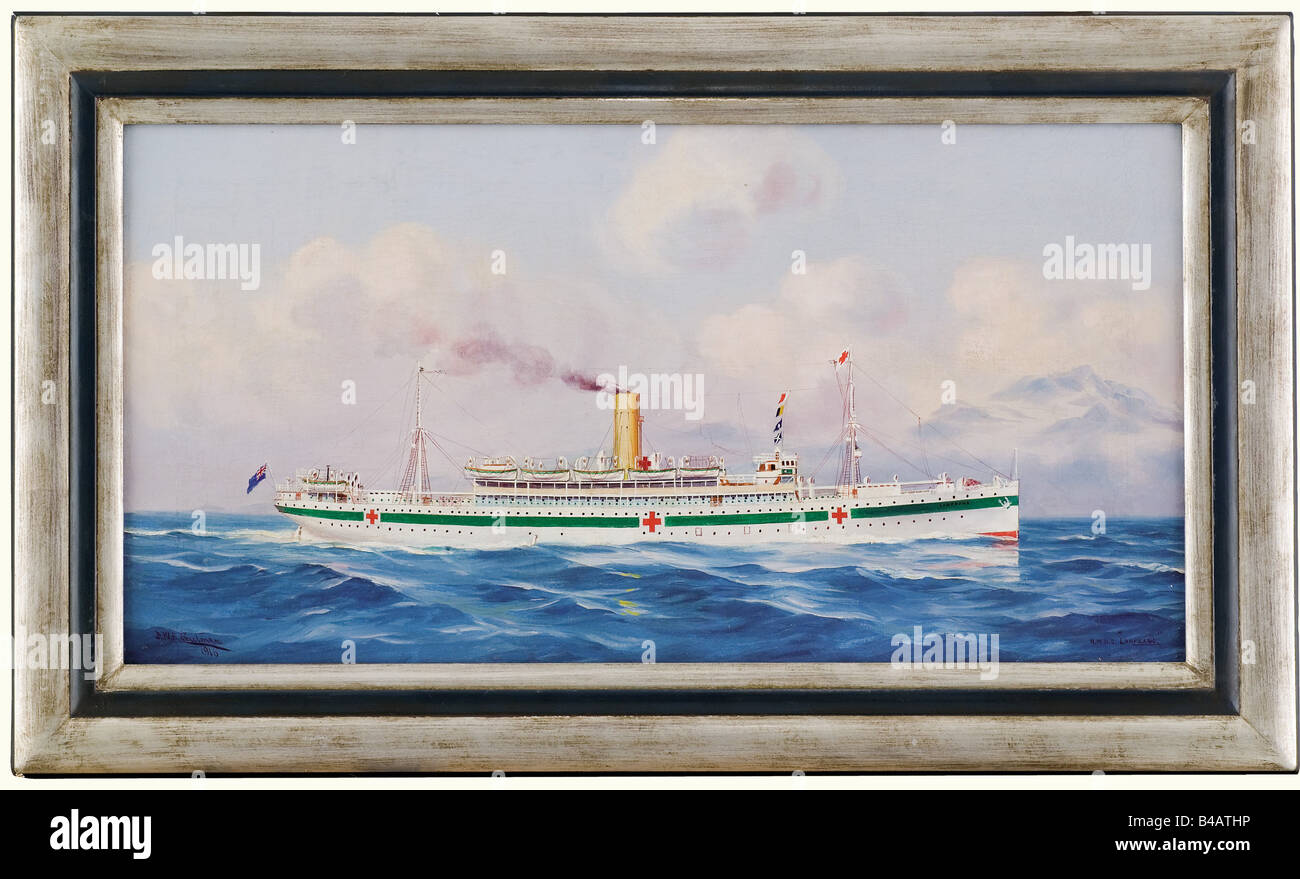 "H.M.H.S. Lanfranc', ein Gemälde des Passagierschiffs, das im ersten Weltkrieg als Lazarettschiff verwendet wurde. April 1917 vor Southhampton vom deutschen U-Boot UB-40 versenkt wurde. Heute ist das Wrack ein beliebter Tauchplatz. Öl auf Leinwand, unten links "D.W.E. Gulman 1916", rechts die Aufschrift "H.M.H.S. Lanfranc', Lackiergröße: 57 x 29 cm, neu gerillter Rahmen. Wahrscheinlich eines der wenigen zeitgenössischen Bilder eines Schiffes mit Rotkreuz-Lackierung: Historisch, historisch, 1910er, 20. Jahrhundert, Objekt, Objekte, Stills, Clipping, Clippings, Cut o, Stockfoto