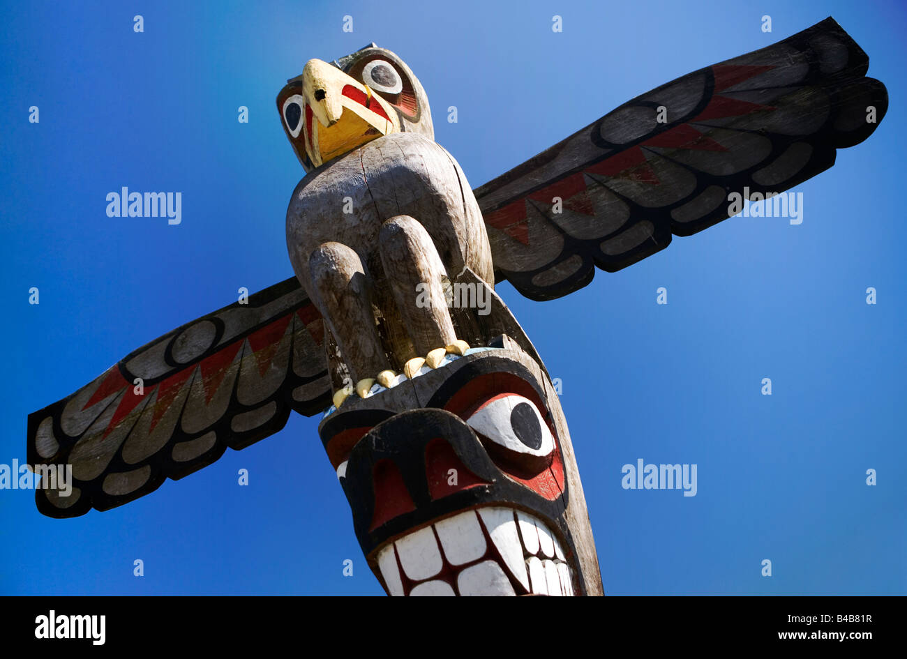 Totempfähle auf Vancouver Island, British Columbia, Kanada Stockfoto