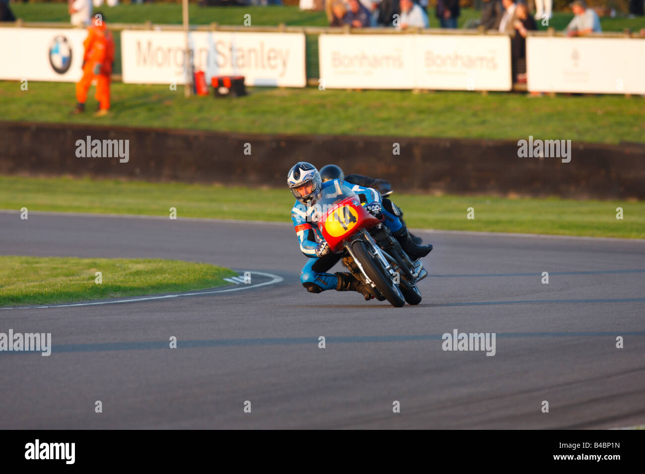 MV Agusta 500-4 geritten von Gareth Jones bei gutem Holz Revival Meeting, Barry Sheene Memorial Trophy 2008 Stockfoto