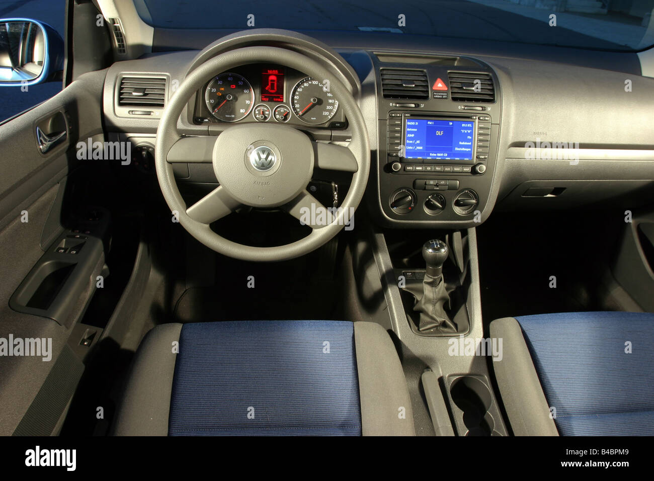 Auto Vw Volkswagen Golf V 1 4 Trend Untere Mittlere Klasse