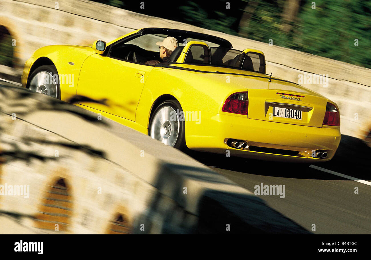 Auto, Maserati Spyder Modell Jahr 2001-, gelb, diagonal von hinten, Cabrio fahren, 390 PS, 4,2 Literss V8 Motor, Ams Stockfoto