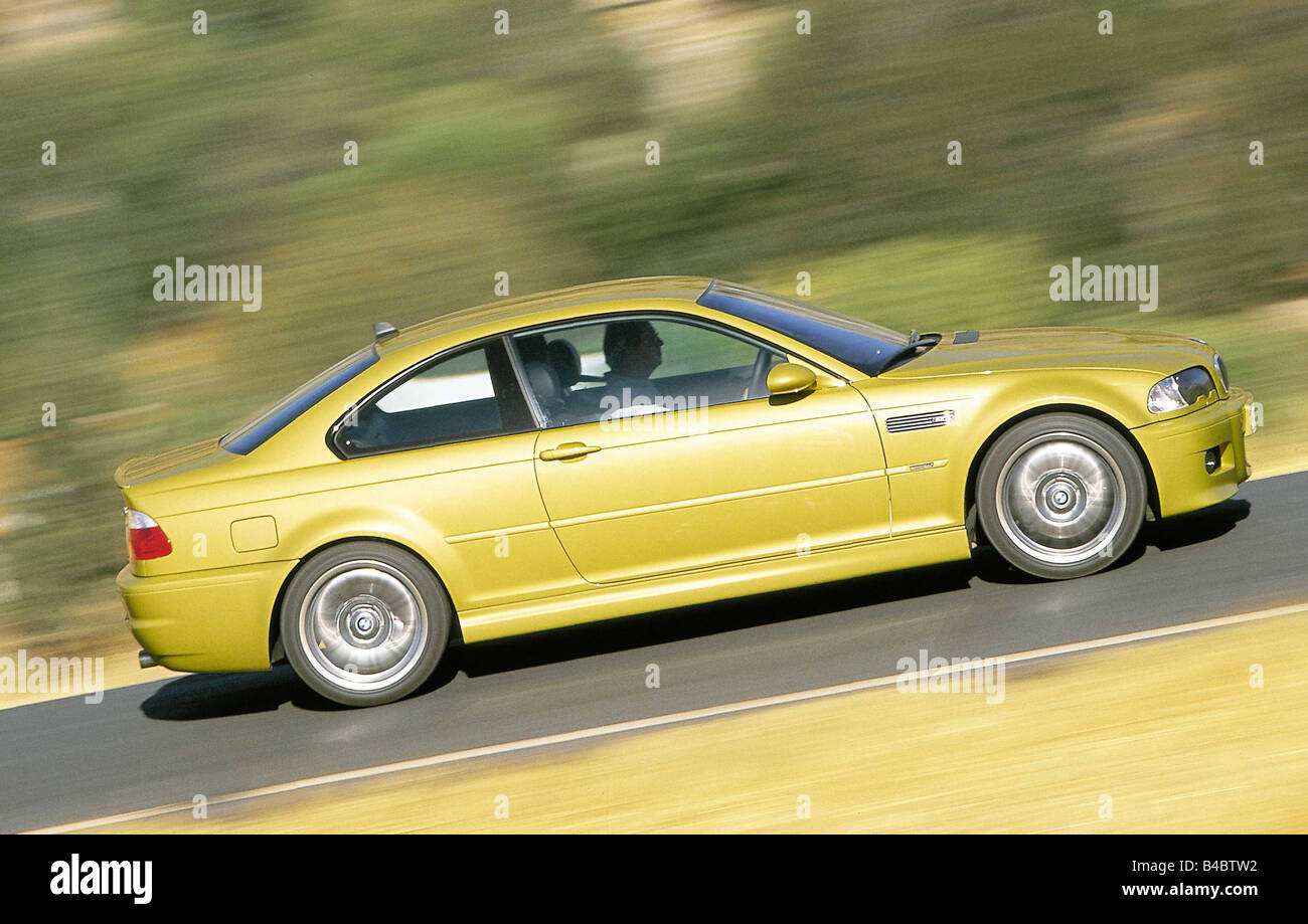 Auto, BMW M3 Coupé, Baujahr 2000-Roadster fahren, Seitenansicht, Landstraße, gelb, Ams 20/2000, Seite 028 Stockfoto