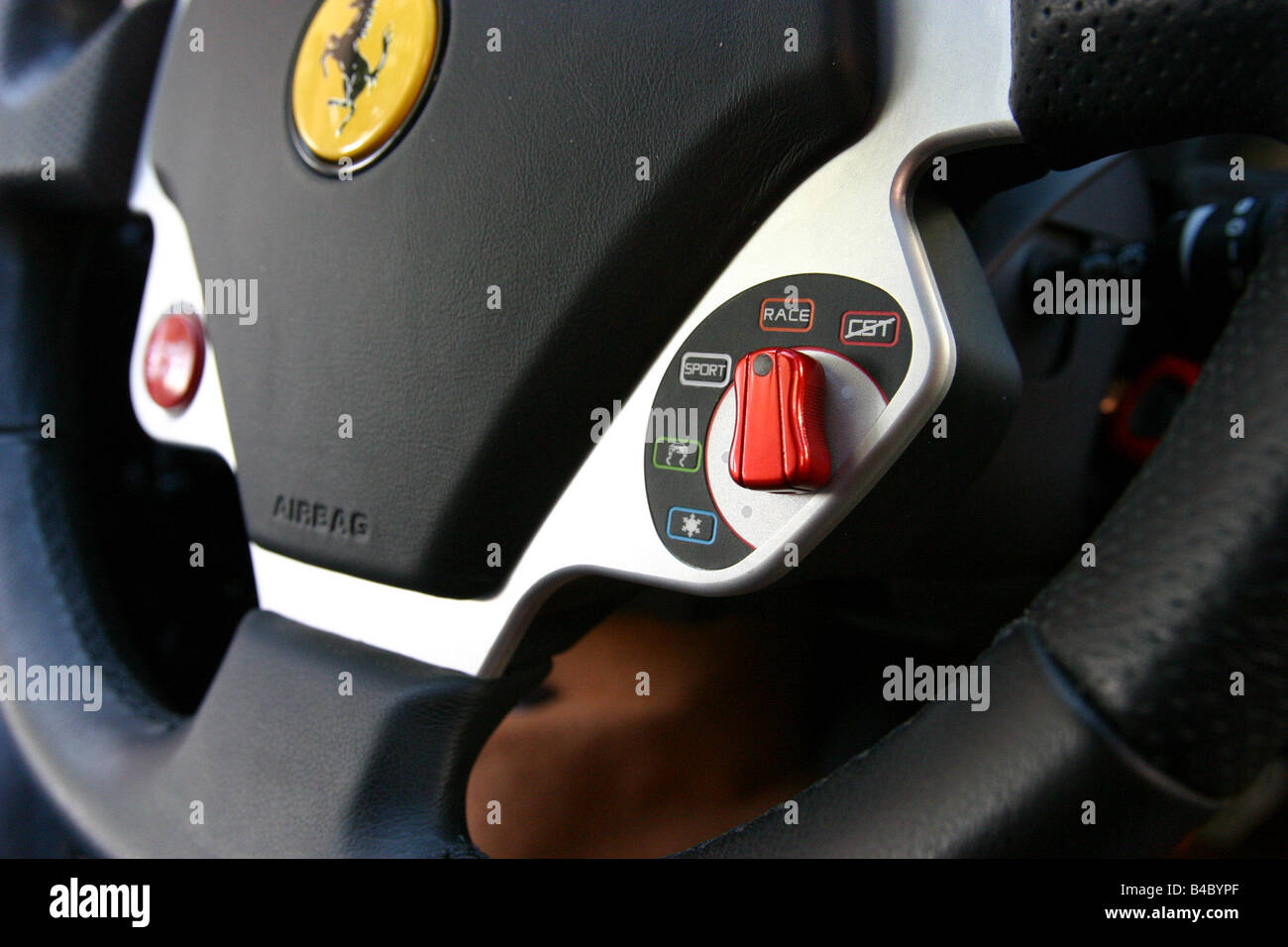 Auto, Ferrari F 430, Baujahr 2004-Roadster, Coupé/Coupe, Silber, Innenansicht, detaillierte Ansicht, Cockpit, Technik/Zubehör, Stockfoto