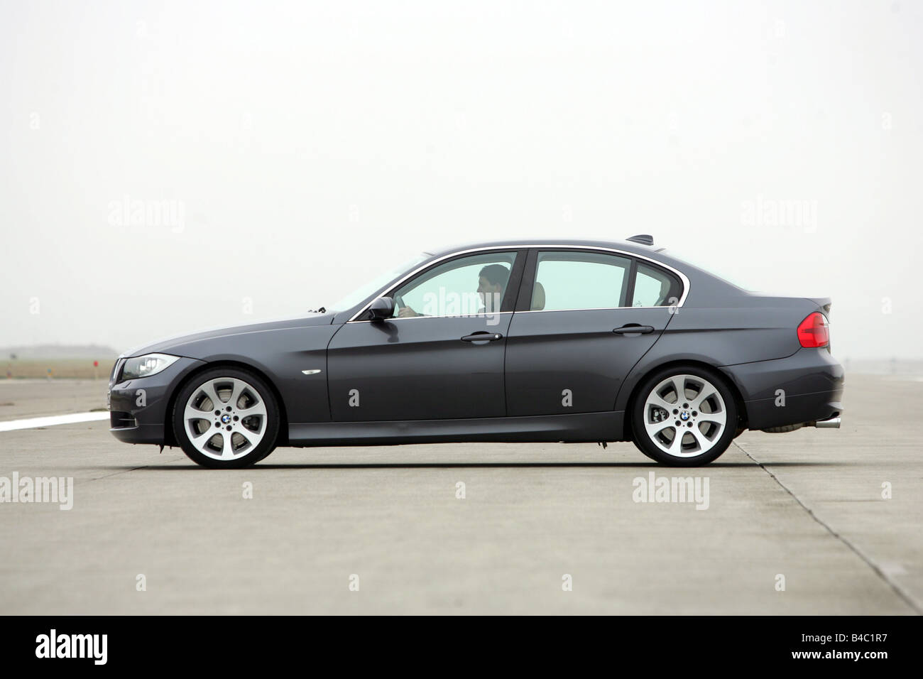 Auto Bmw 330i 3er Bmw Limousine Mittelklasse Modelljahr 2004