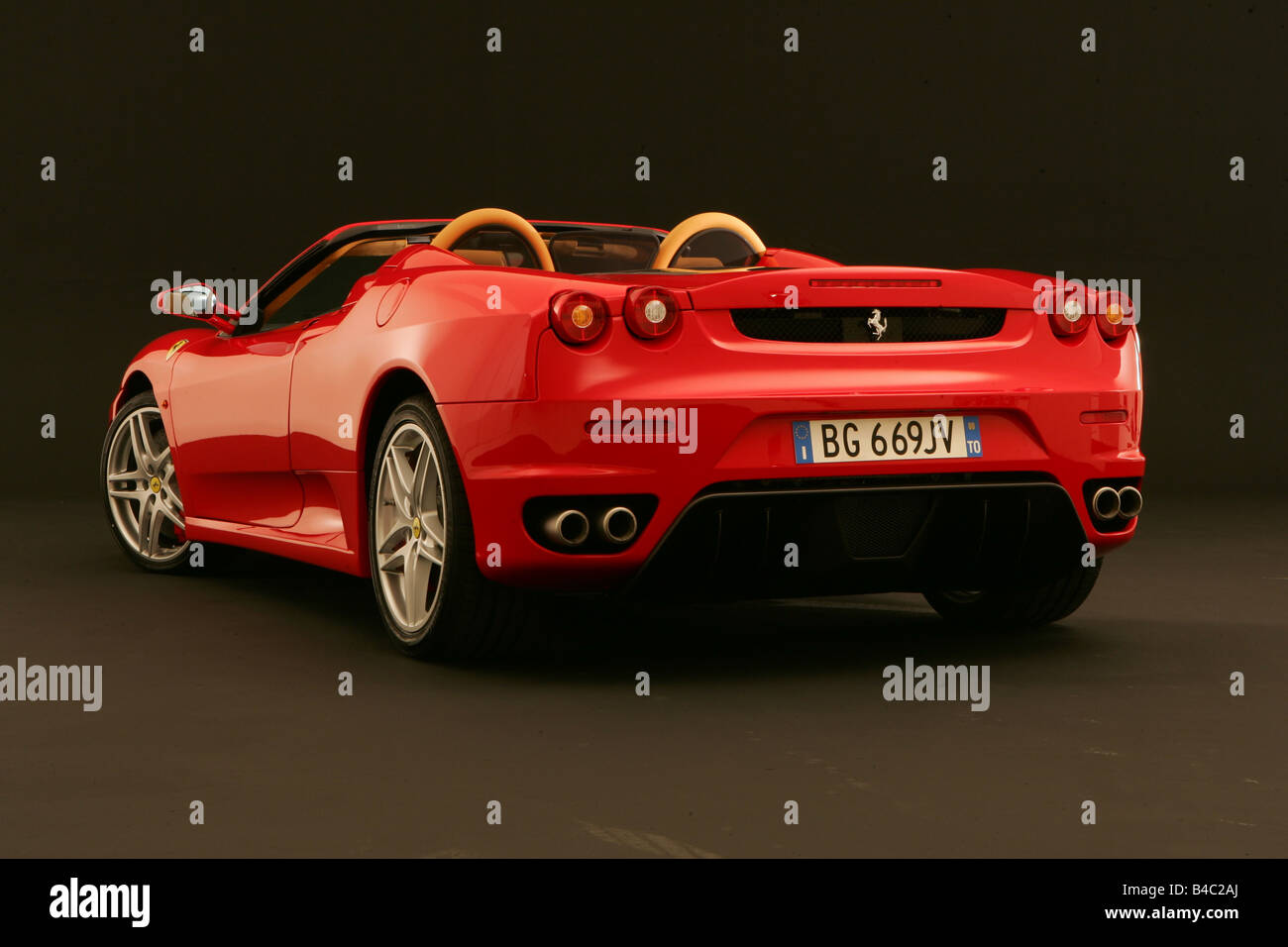 Auto, Ferrari F 430 Spider Cabrio, Modell Jahr 2005-rot, Roadster, stehend, Aufrechterhaltung, Diagonal von der Rückseite, hintere Ansicht, Stockfoto