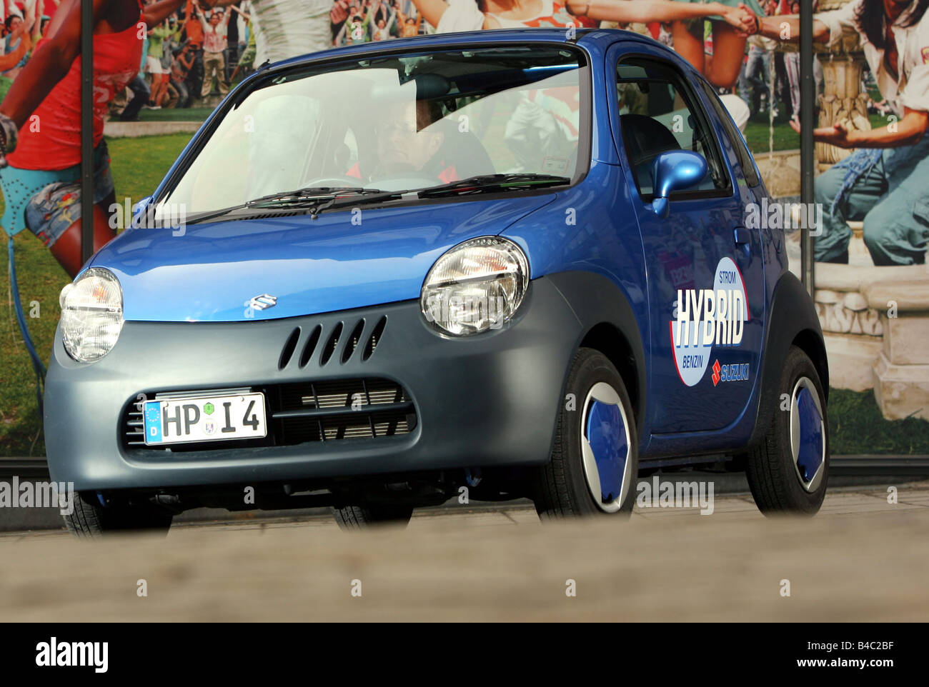 Car suzuki twin hybrid model Fotos und Bildmaterial in hoher