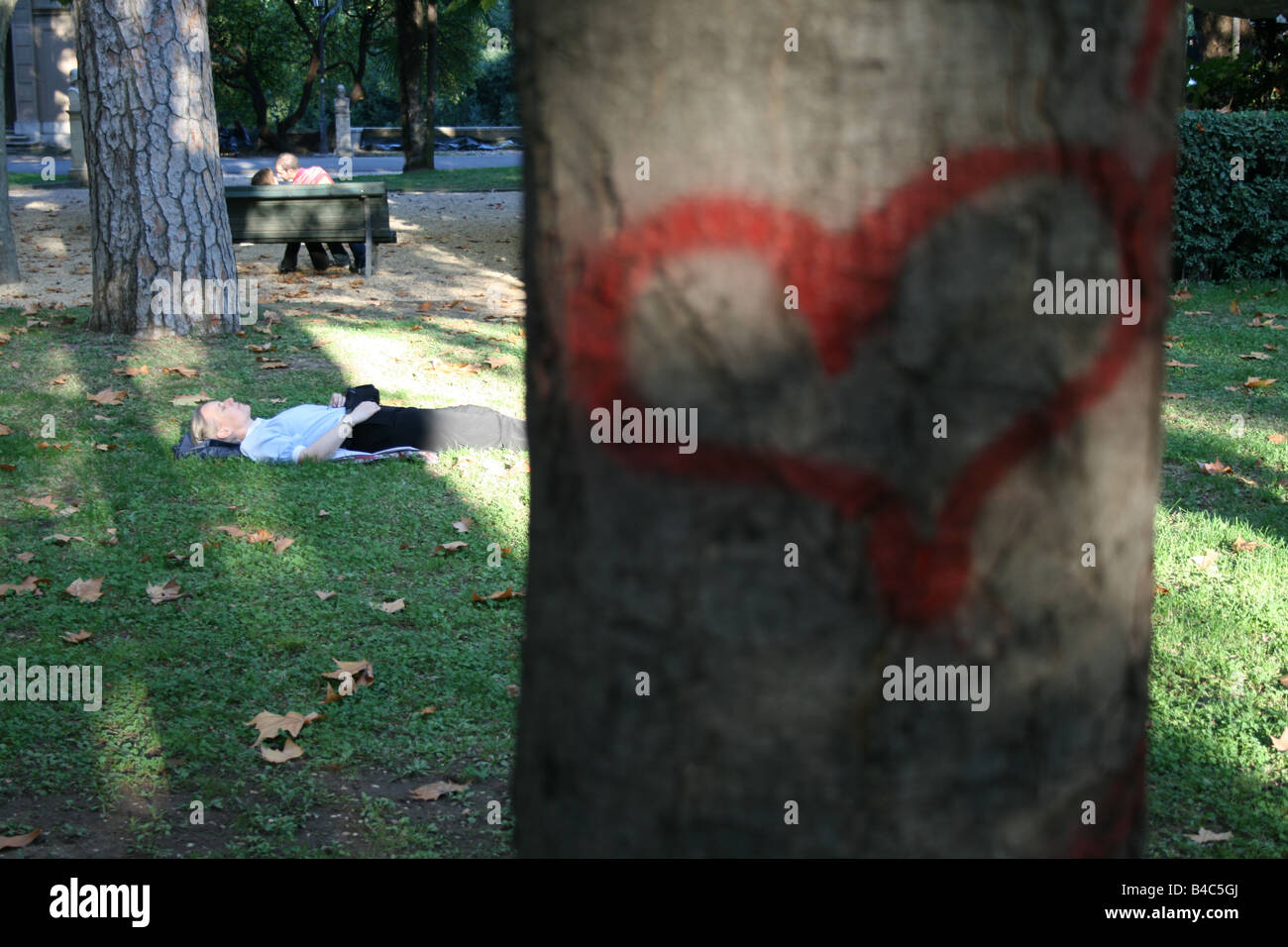 Menschen im Park der Villa Borghese, Rom Stockfoto