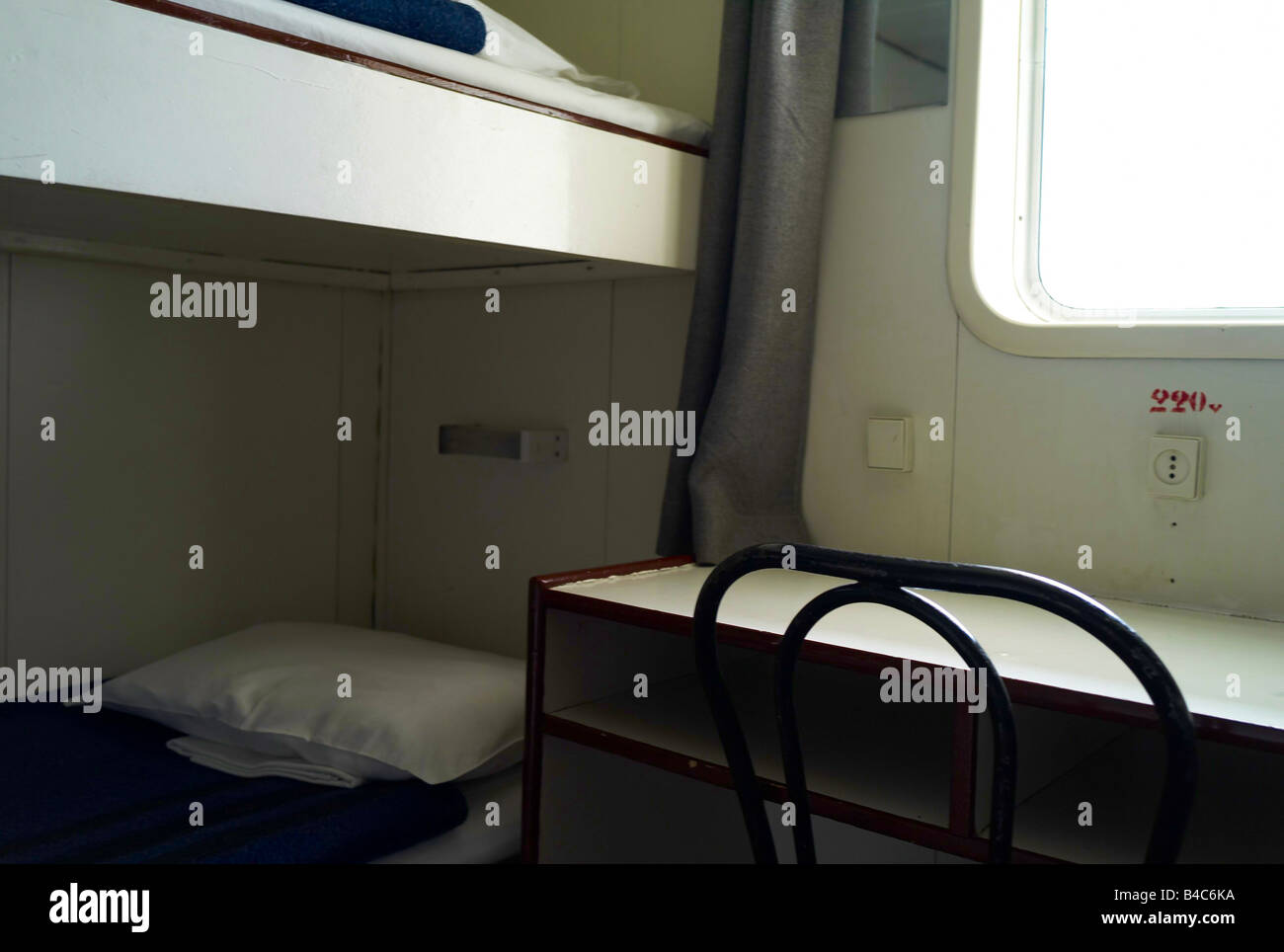 Eine Kabine in der 2. Klasse auf der MF-Caledonia Stockfoto