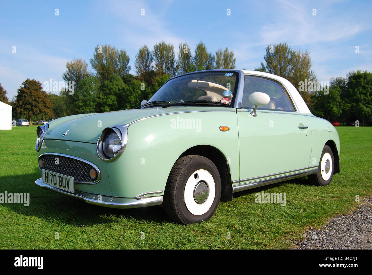 Nissan Figaro 2-Sitzer Auto, Penshurst, Kent, England, Vereinigtes Königreich Stockfoto