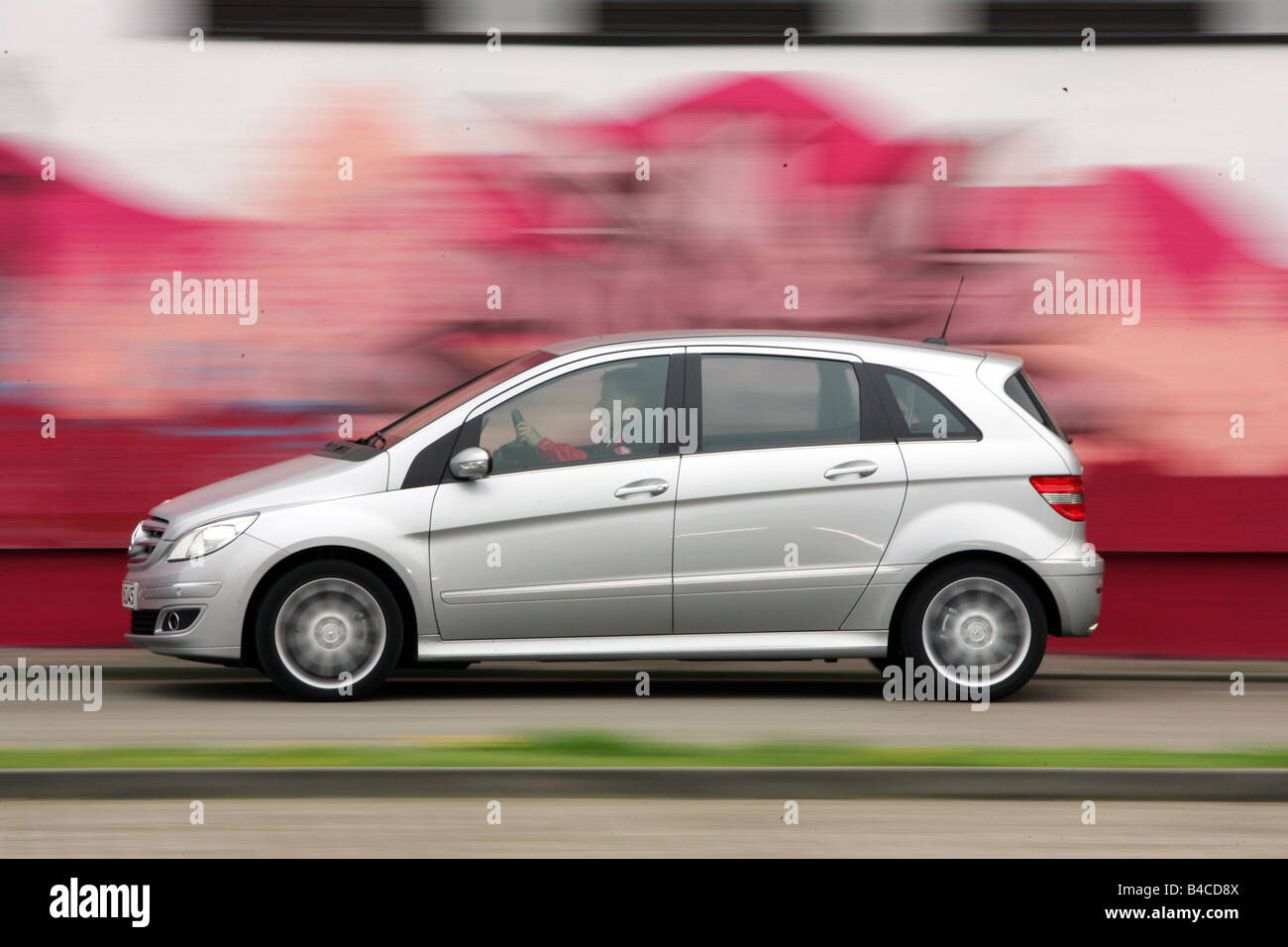 Auto Mercedes B 200 Cdi B Klasse Modelljahr 2005 Silber Van Auto Stadt Fotograf Hans Dieter Seufert Stockfotografie Alamy