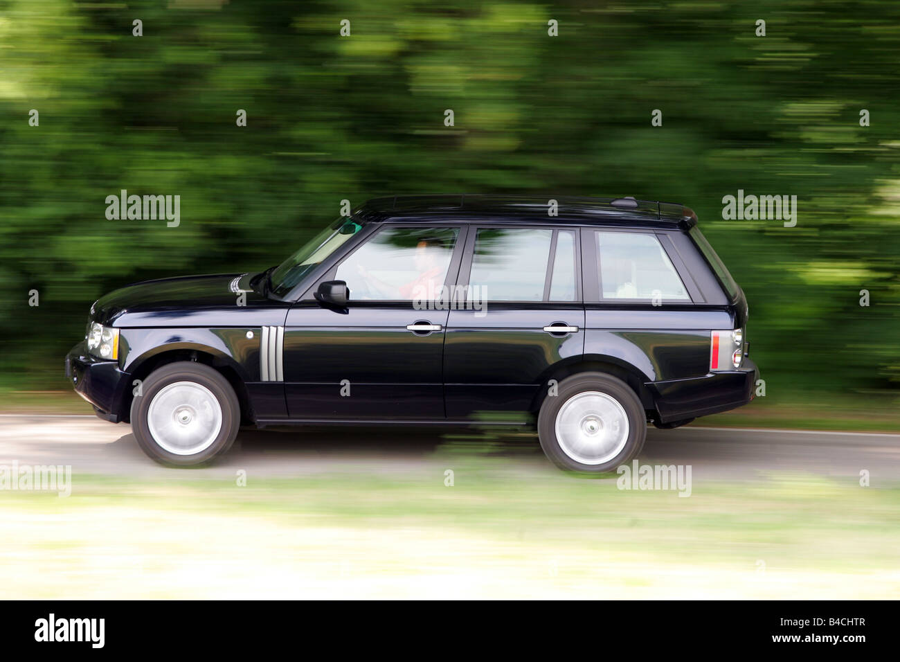 Land Rover Range Rover Sport, schwarz, Modelljahr 2002-, fahren, Seitenansicht, Landstraße Stockfoto