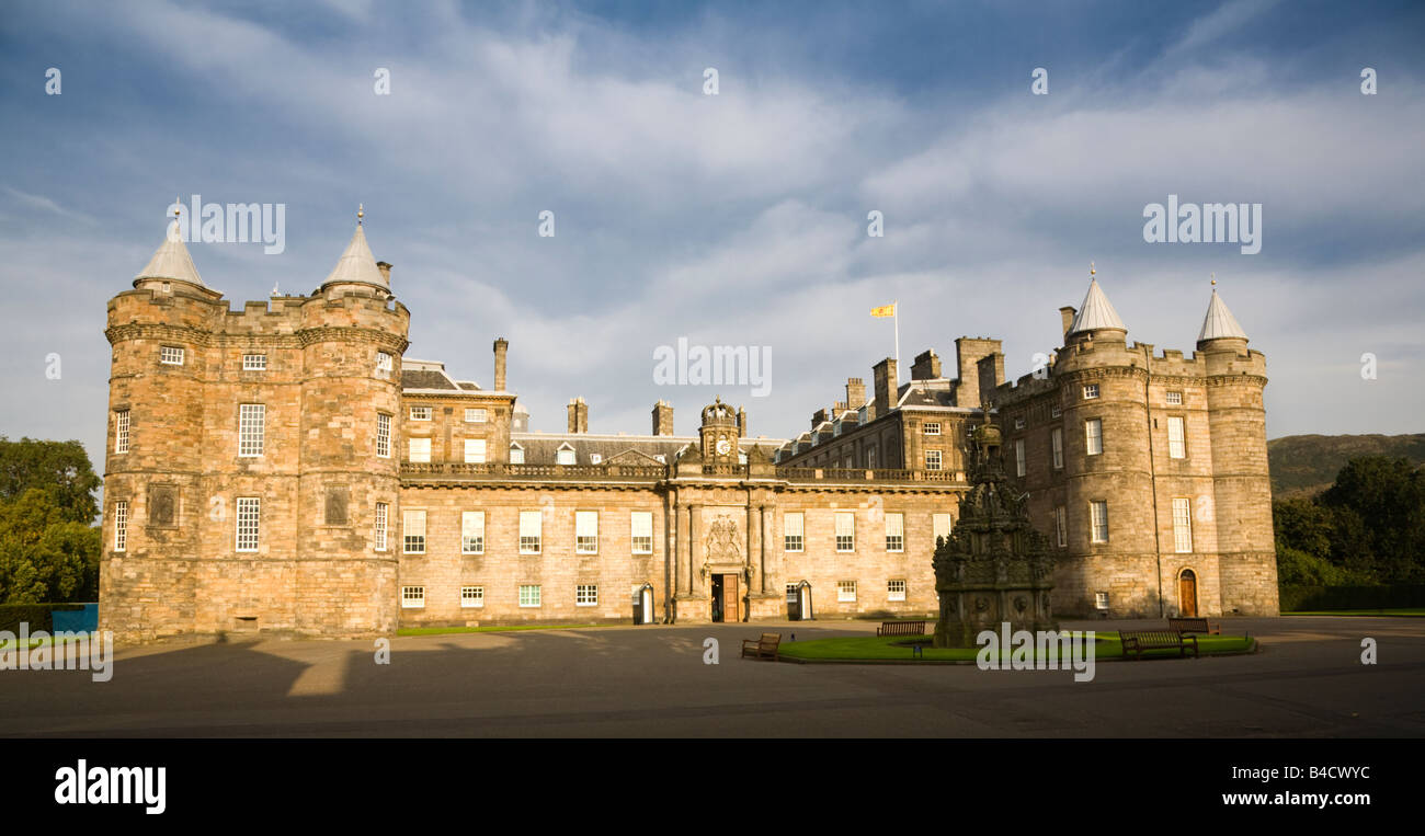 Dem Palace of Holyroodhouse, die Königin der offiziellen Residenz in Schottland, Edinburgh, Schottland. Stockfoto