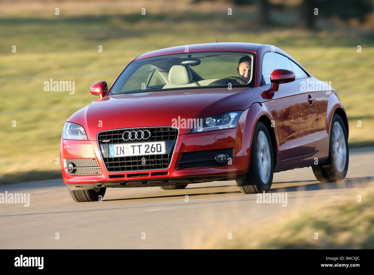 Audi TT Coupé 3.2 Quattro S-Tronic, Bj. 2006-rot, fahren, schräg von vorne, Vorderansicht, Landstraße Stockfoto