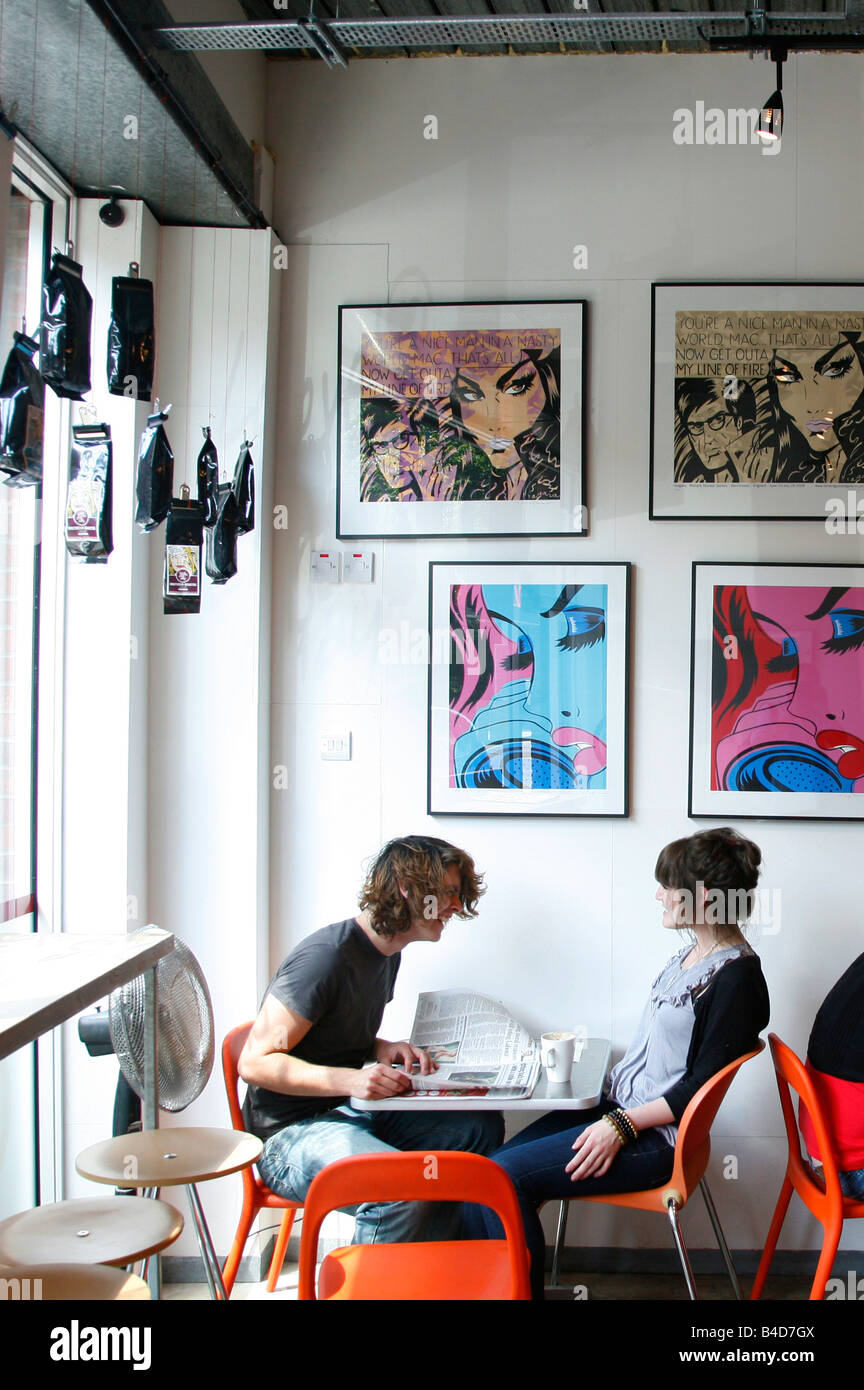 Aug 2008 - spart Liebe das Tages-Café in der nördlichen Viertel Manchester England UK Stockfoto