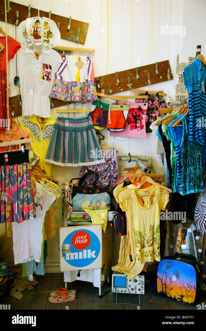 Aug 2008 - Junk-e-Shop Mode speichern in der nördlichen Volk Manchester England UK Stockfoto
