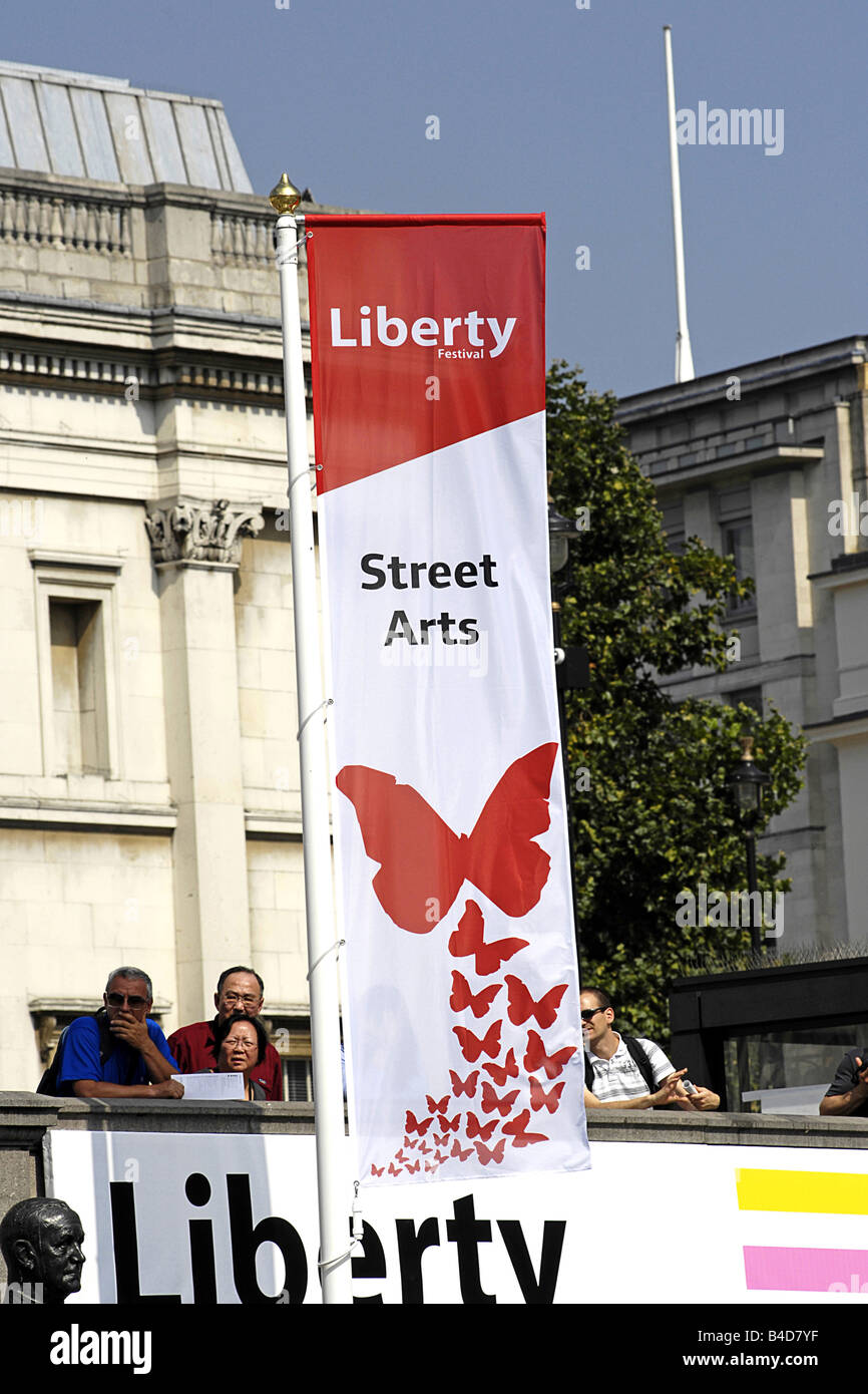 Liberty-Festival-Banner in Trafalgar Square in London Stockfoto