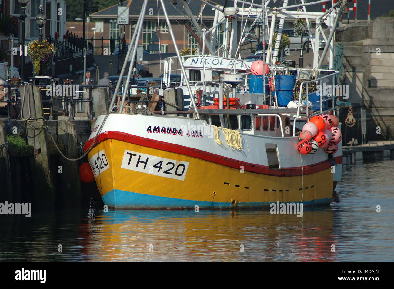 Angelboot/Fischerboot vor Anker bei Weymouth, Dorset, England, UK Stockfoto