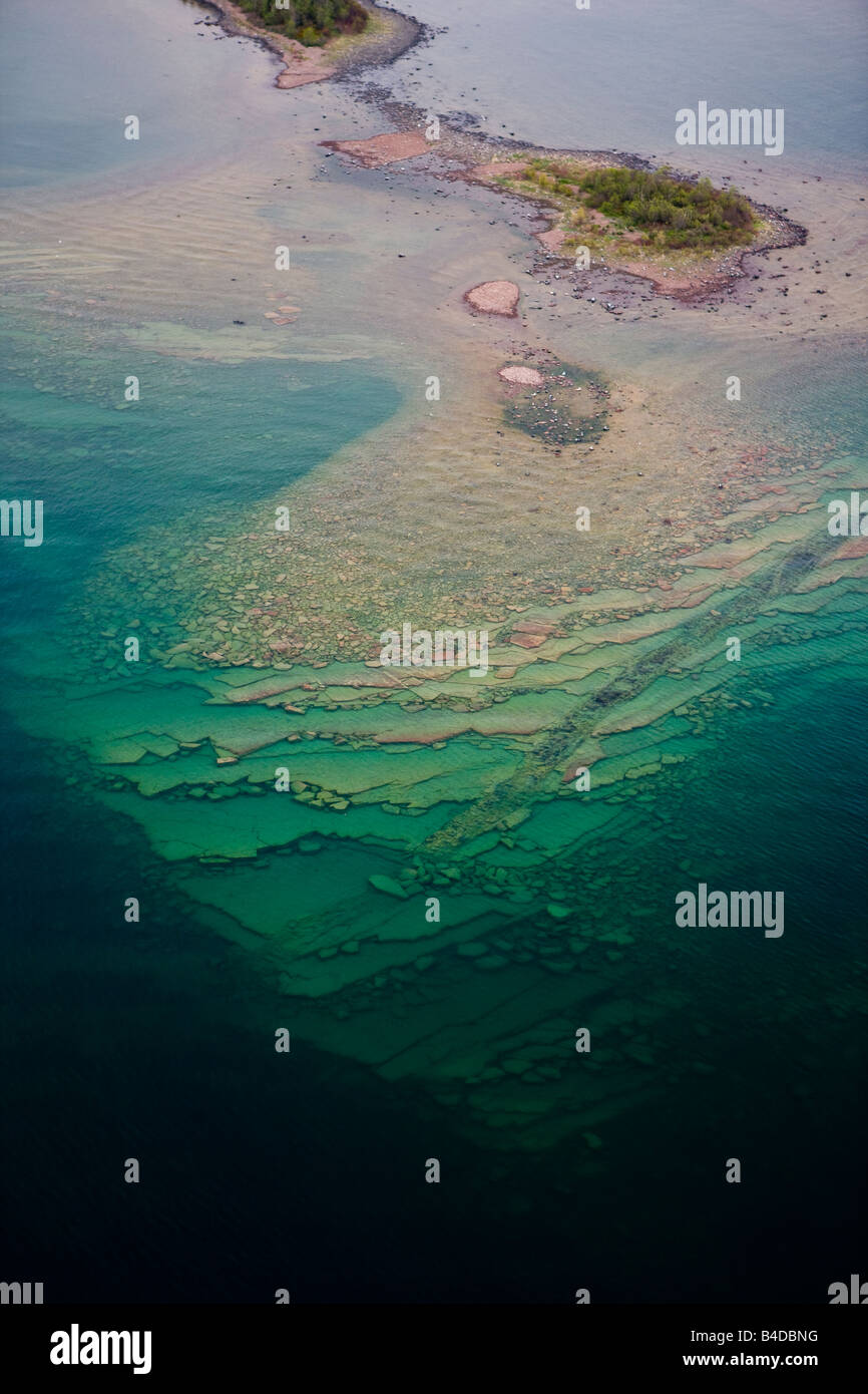 Luftaufnahme des kleinen felsigen Inseln, Lake Superior, Thunder Bay, Ontario, Kanada. Stockfoto