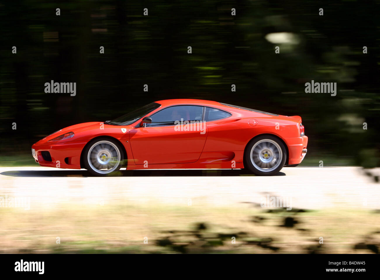 Auto, Ferrari 360 Challenge Stradale, Roadster, Coupé/Coupe, rot, fahren, Landstraße, Seitenansicht Stockfoto