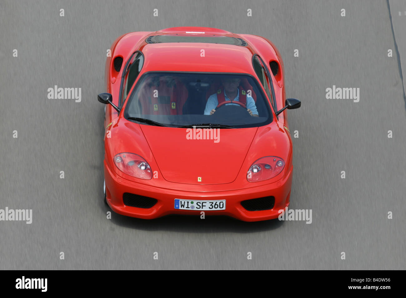 Auto, Ferrari 360 Challenge Stradale, Roadster, Coupé/Coupe, rot, stehend, Wahrung, diagonal von oben, Vorderansicht Stockfoto