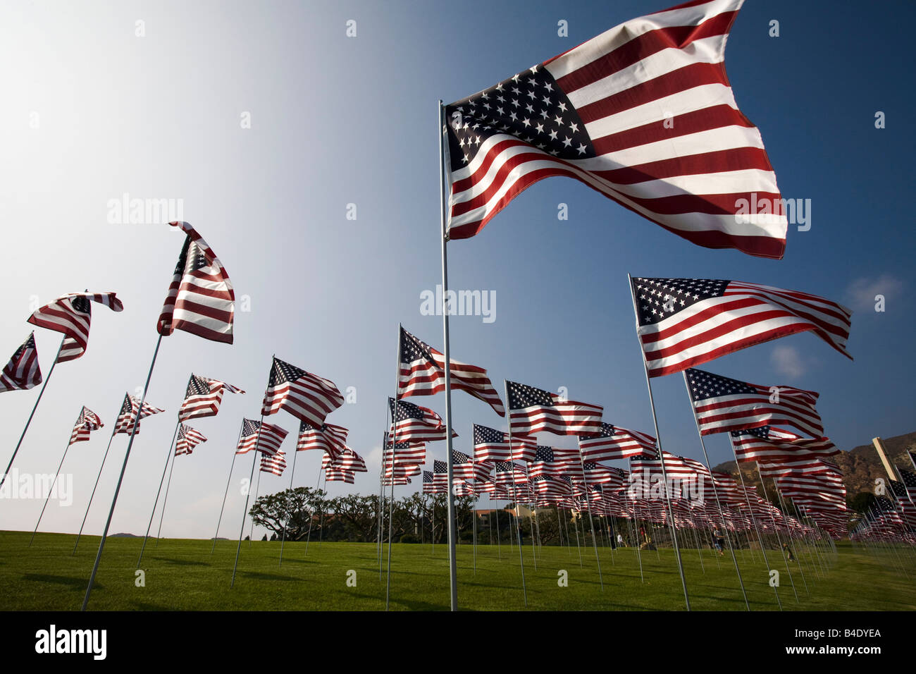 September 11 Memorial mit amerikanischen Flaggen an der Pepperdine Universität Malibu Stockfoto