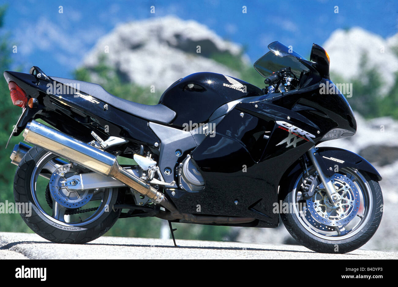 Honda cbr 1100 xx super blackbird -Fotos und -Bildmaterial in hoher  Auflösung – Alamy