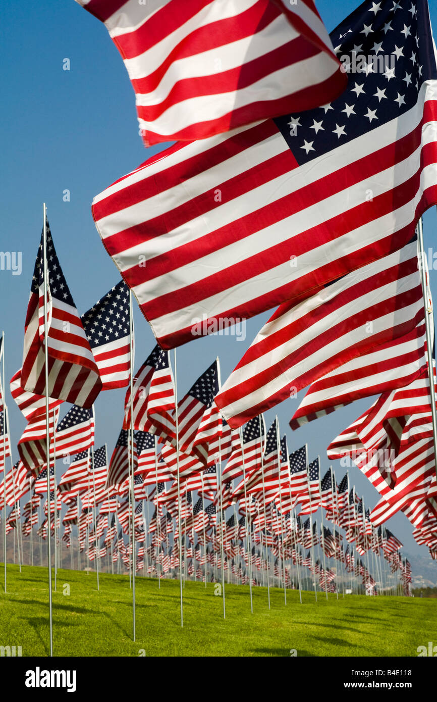 September 11 Memorial mit amerikanischen Flaggen an der Pepperdine University Stockfoto