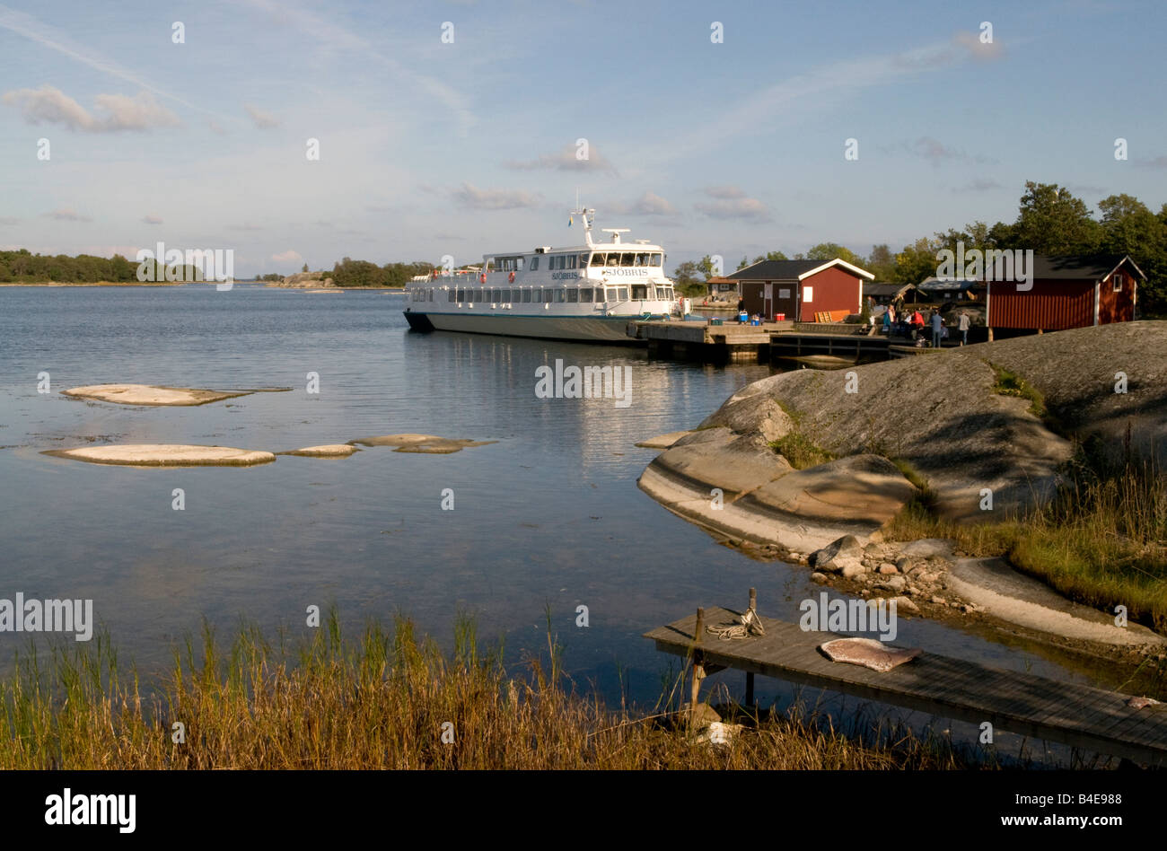 Passagierfähre Sjöbris Abholer von der Insel Rödlöga in den Stockholmer Schären Stockfoto