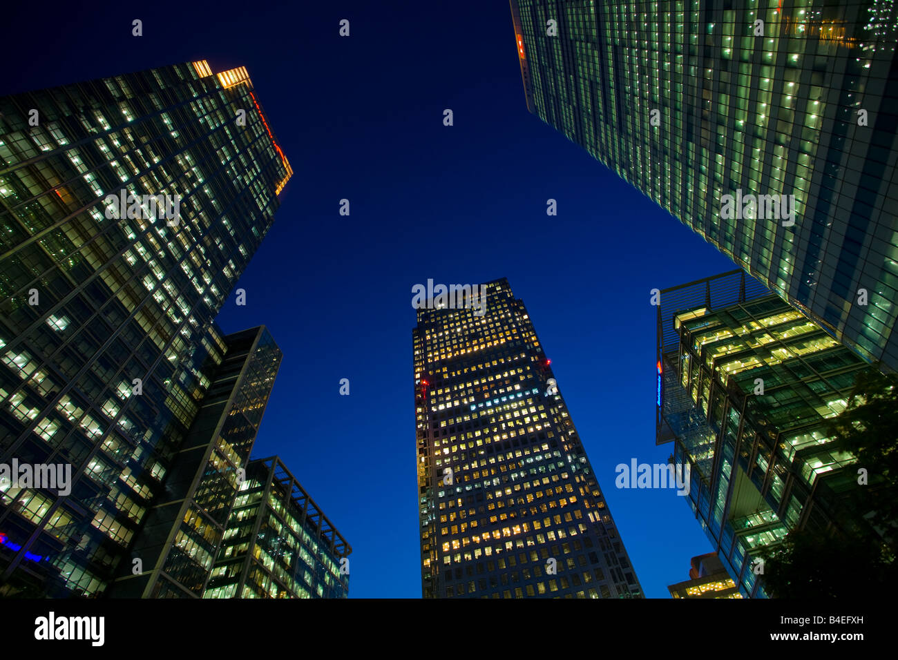 Wolkenkratzer in einem Geschäftsviertel. Stockfoto