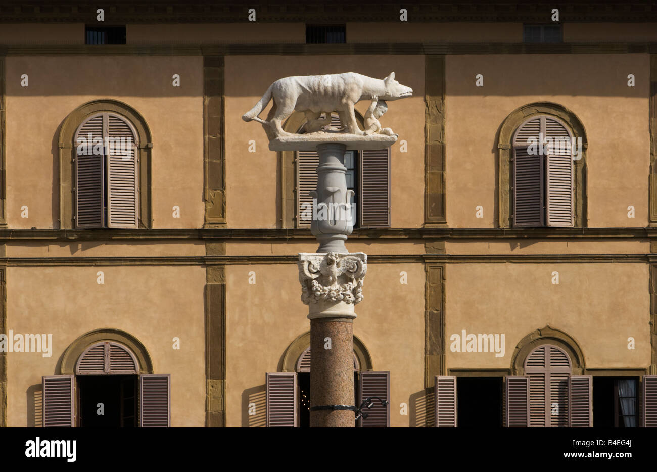 Statue von Romulus und Remus mit dem Wolf, Siena, Italien, Europa Stockfoto